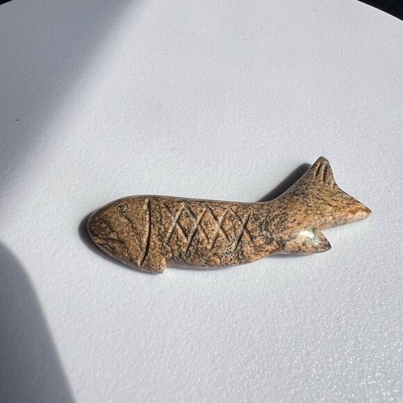 Jasper Mini Fish Carving‎ Sculpture - Picture 3 of 10